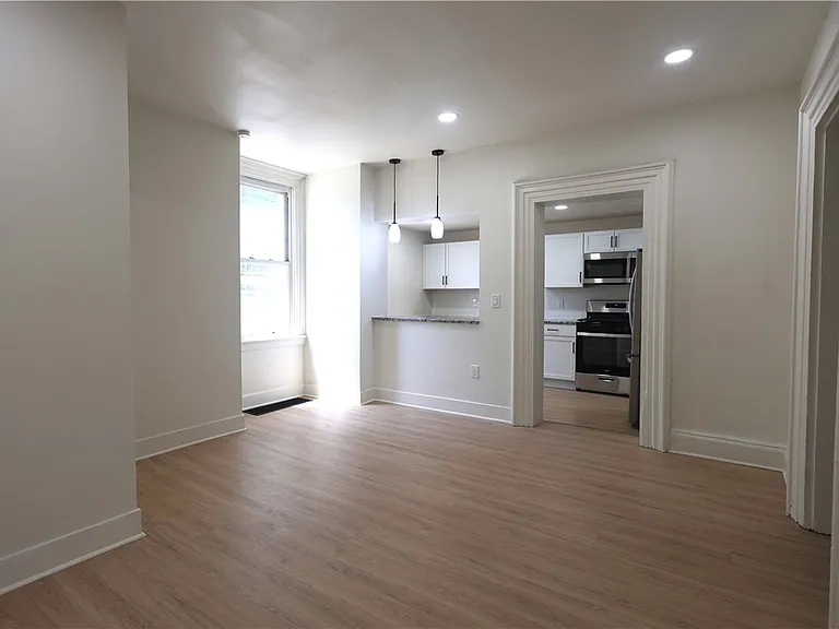 1615 Manhattan St — Photo 4