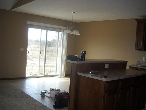 4th image of 835 Palmetto Ln