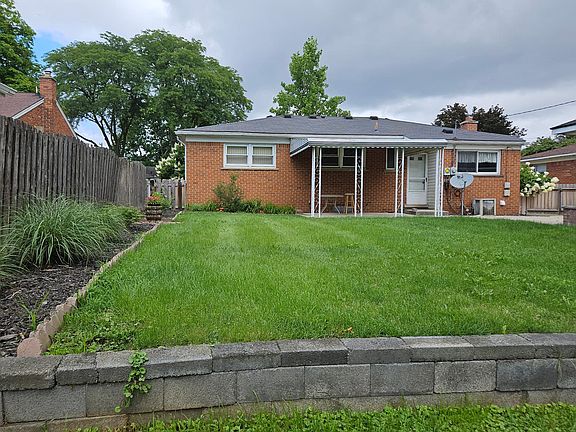 2nd image of 35291 Richland St