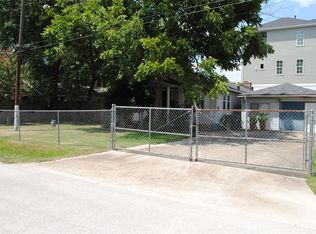 1735 W 22nd St, Houston, TX 77008