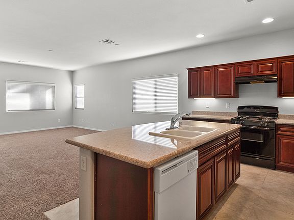 3rd image of 183 Foreston Ct
