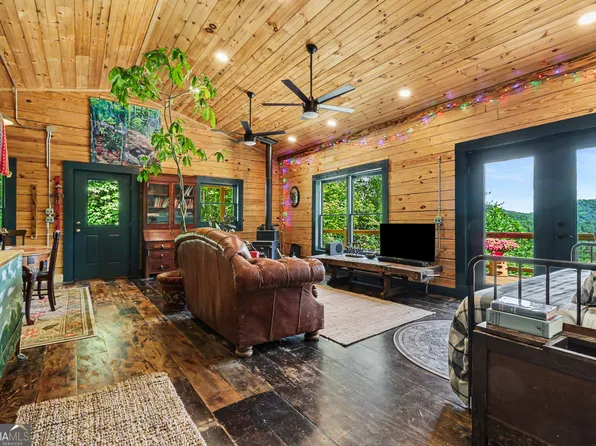 187 Fox Trot Rd, Clayton, GA 30525