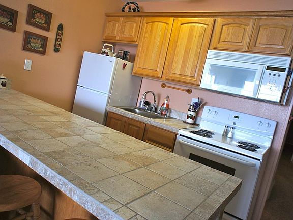 3rd image of 145 NW Inlet Ave #326