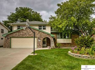 14706 L St, Omaha, NE 68137