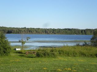 206 Meadowood Dr, Iron River, MI 49935