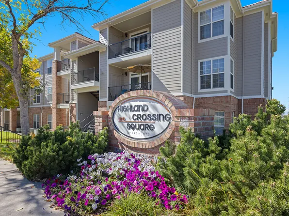 Highland Crossing and Highland Square