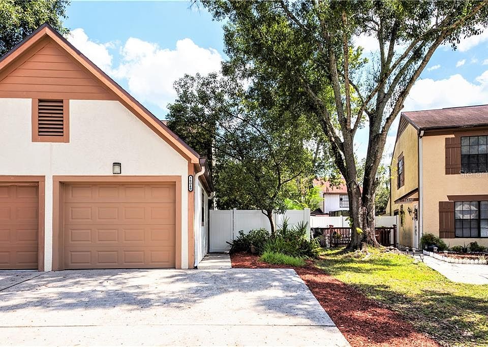 1st image of 16049 Dawnview Dr