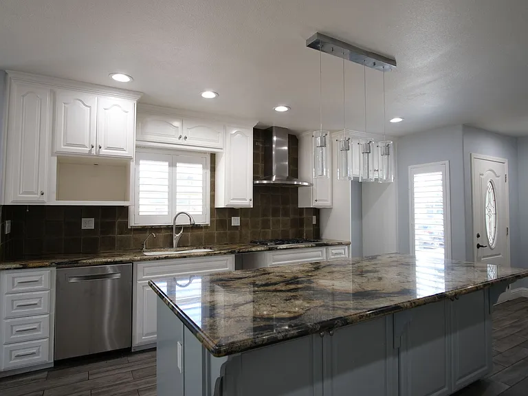1436 Albany Ave — Photo 11