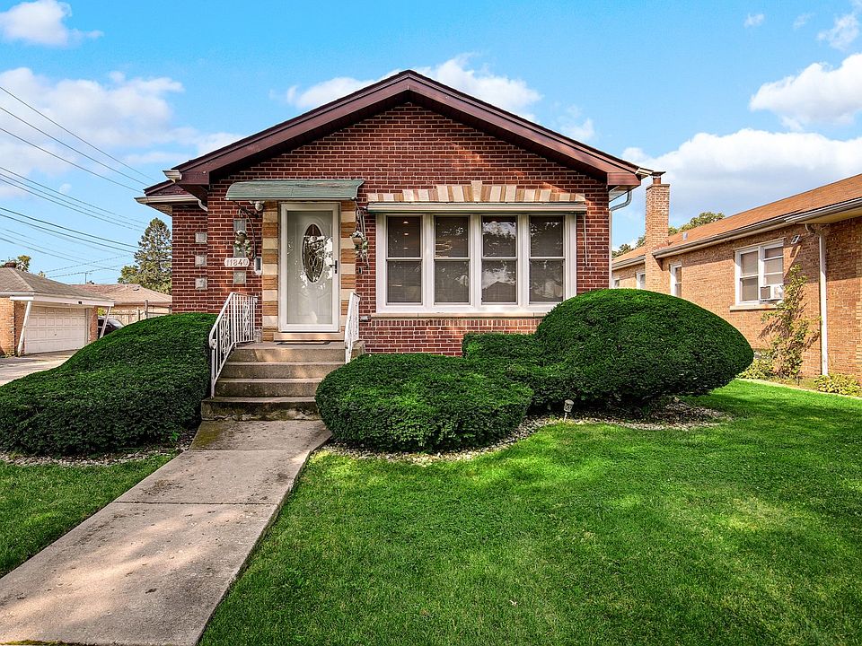 1st image of 11840 S Artesian Ave