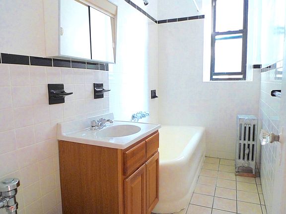4th image of 28-28 35th St #1F