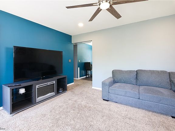 3rd image of 2750 Shelburn Ave