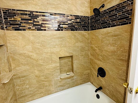 5th image of 1268 Landsburn Cir