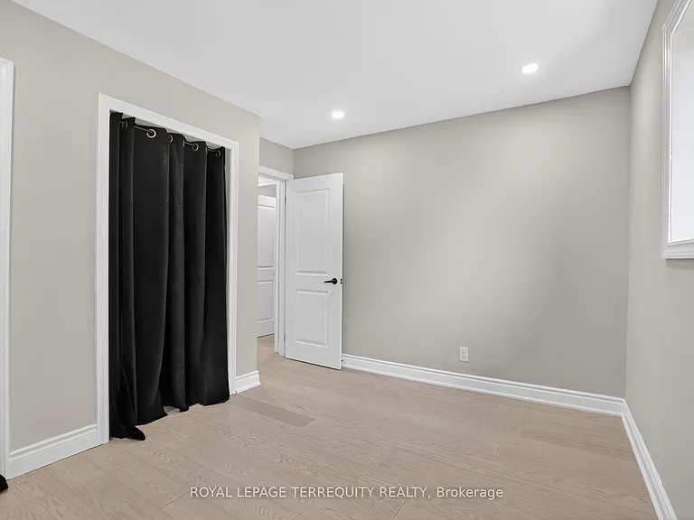 1173 Shadeland Dr — Photo 35