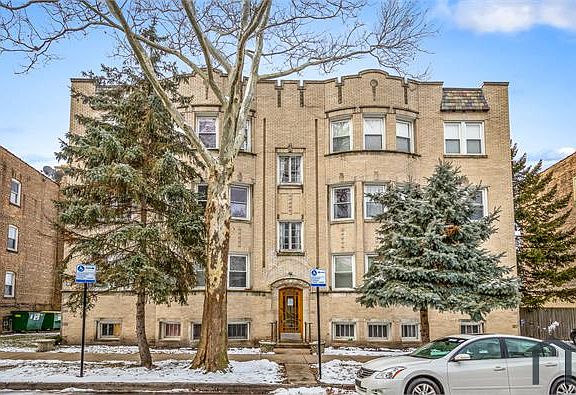 2nd image of 6134 N Hamilton Ave #1N