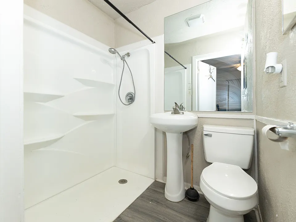 513-1 E Doddridge Ave #2