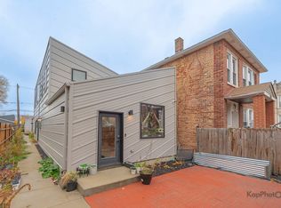 2828 W Wilcox St, Chicago, IL 60612