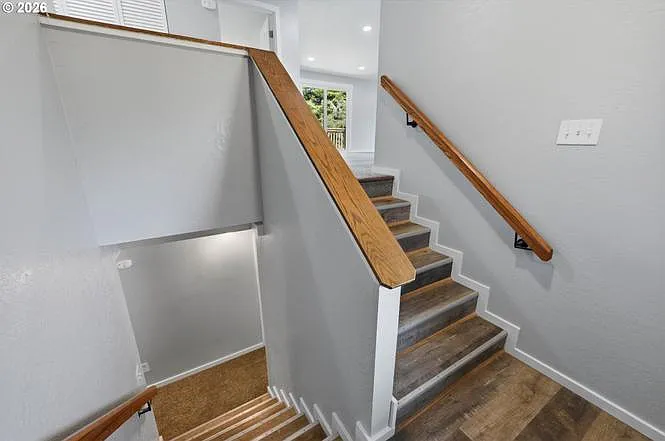 5 bed, 2688 sqft, $2,650 — Photo 3
