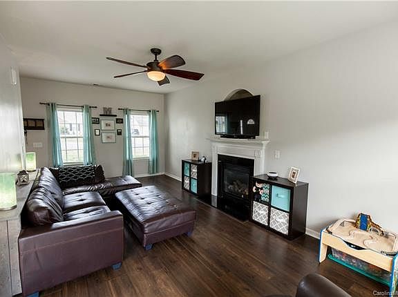 4th image of 1016 Little Rock Ct