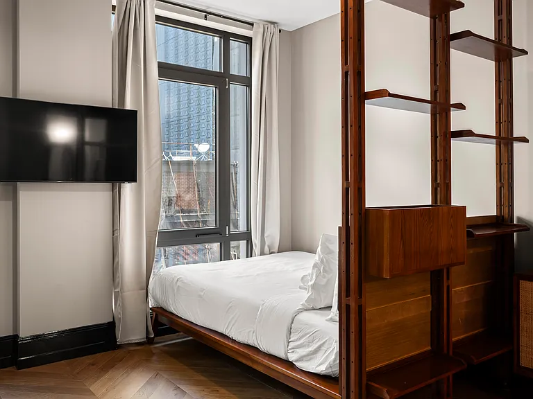 185 Chrystie St #401 — Photo 9