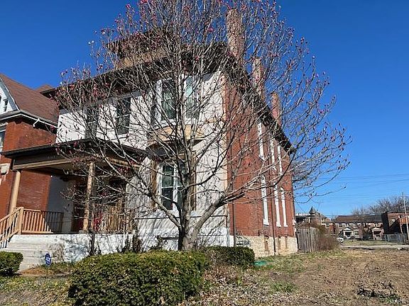 3rd image of 5169 Kensington Ave