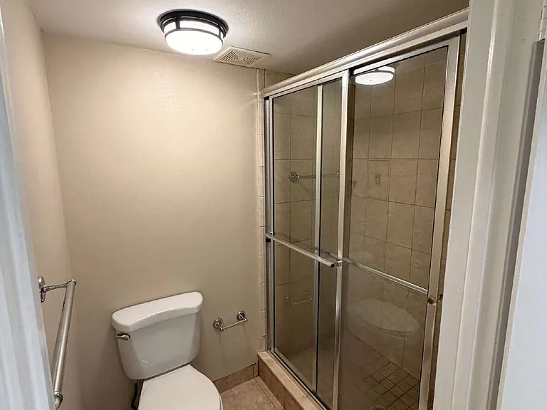 14001 Dominion Ct — Photo 33