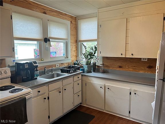 4th image of 1615 Holliday St