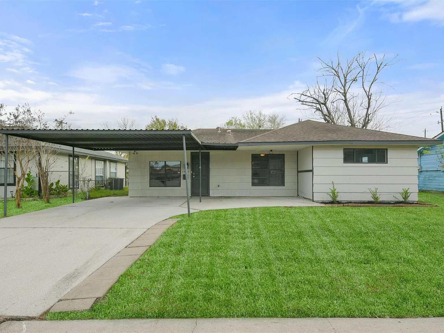 3 bed, 2.0 bath, 1662 sqft, $1,850 — Photo 1