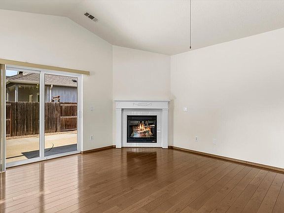 4th image of 1633 SW Claudia Way