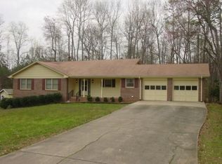 220 Lantern Ridge Ct, Alpharetta, GA 30009