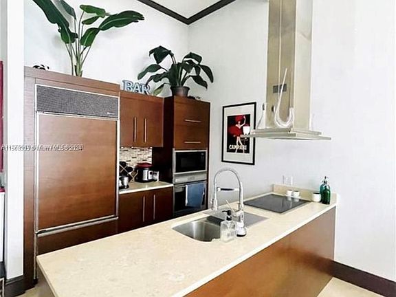3rd image of 495 Brickell Ave APT 1407