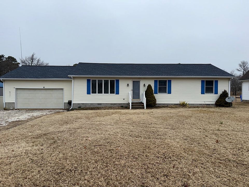 1st image of 38182 Piney Point Rd