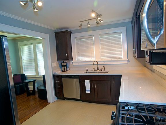 Kitchen opposite direction