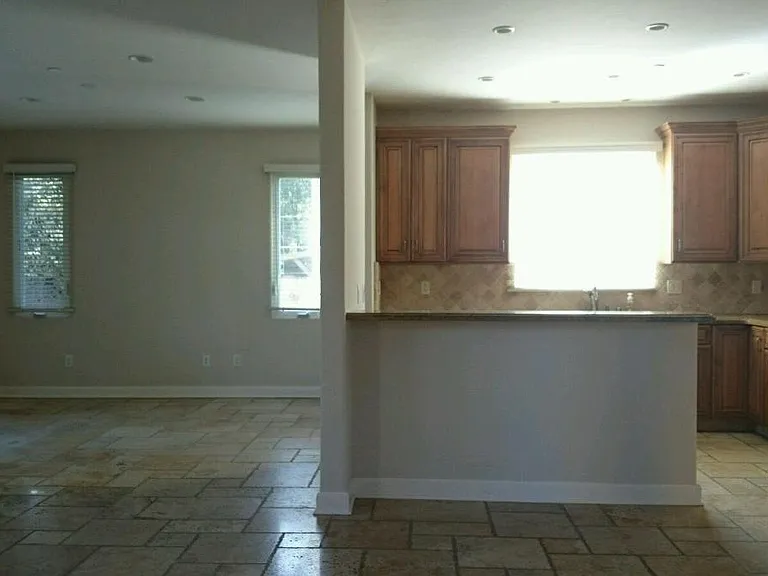 423 Dela Rosa Ave — Photo 7