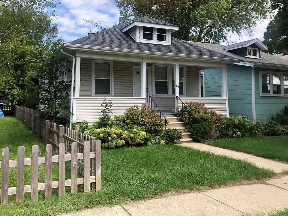 1st image of 116 W Burlington Ave