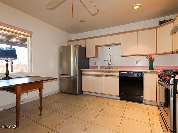 3rd image of 5417 E Willard St