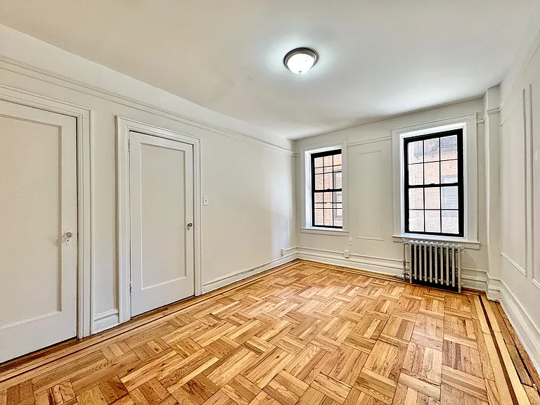 26-80 30th St #1A — Photo 8