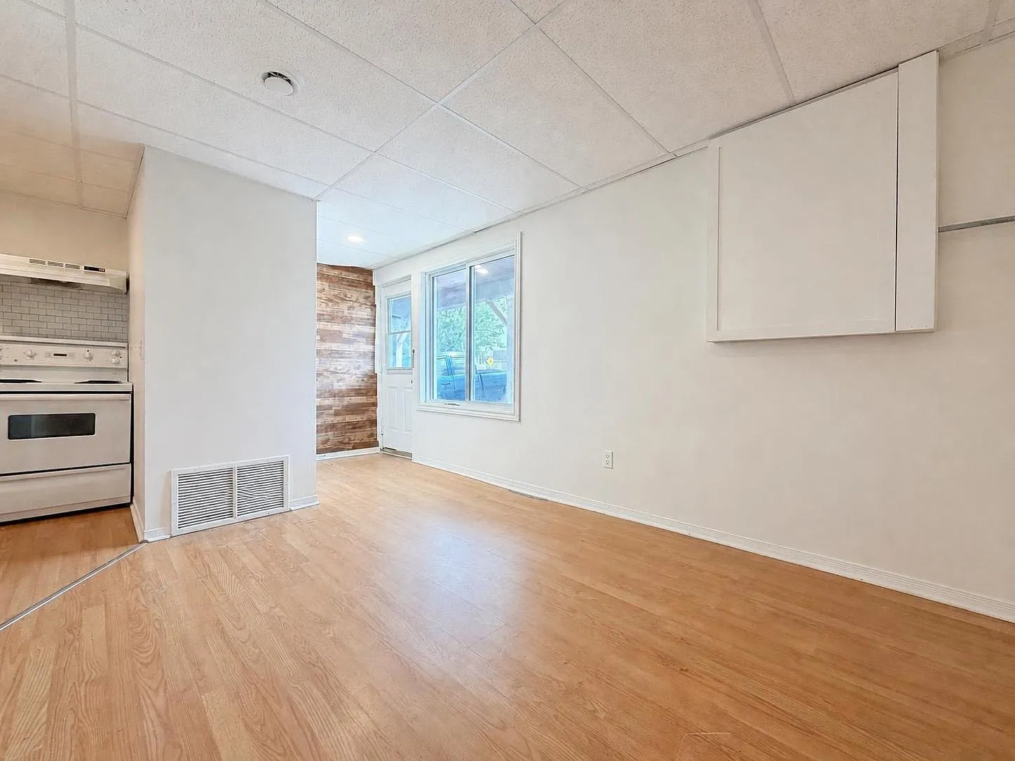 1 bed, $1,181 — Photo 4