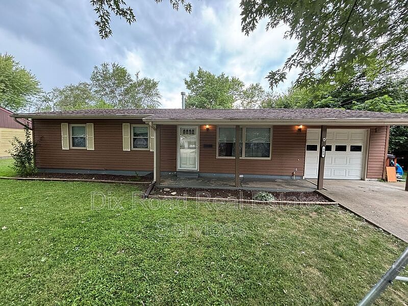 1st image of 301 Cranewood Dr