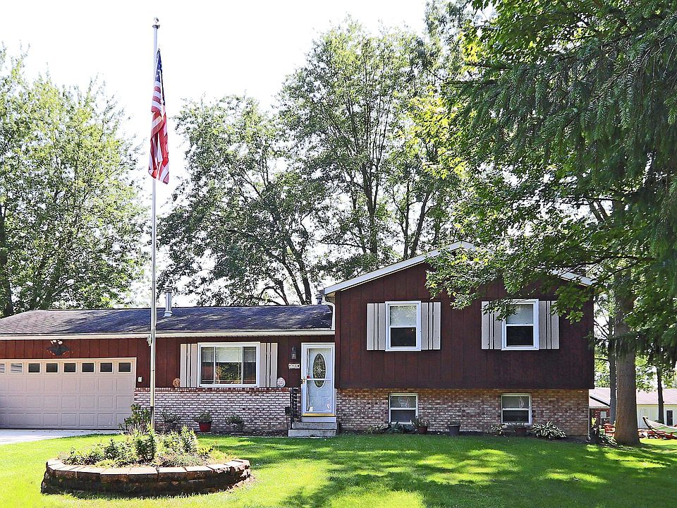 1st image of 90 Salem Ct