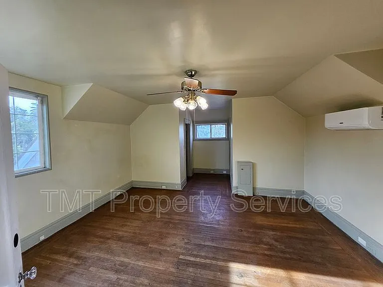 1214 N Pershing Ave — Photo 86