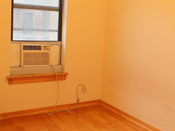 5th image of 304 E 5th St APT 1C