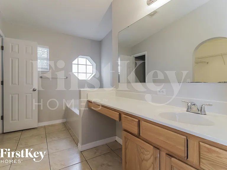 253 McKay Blvd — Photo 10