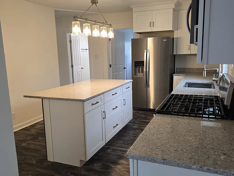 525 Grant Ave — Photo 4