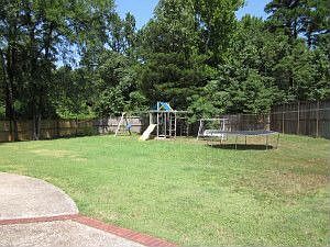 5th image of 60 Woodland Dr