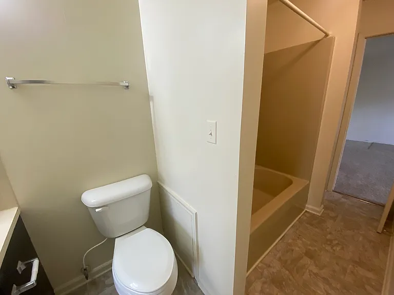 Beechwood Apartments — Photo 13