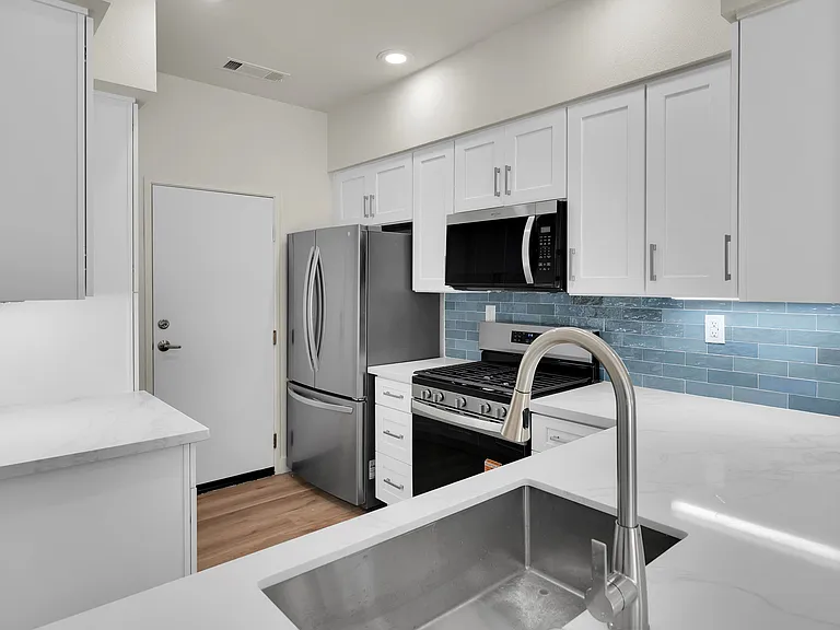 1337 Verbena Ct — Photo 17