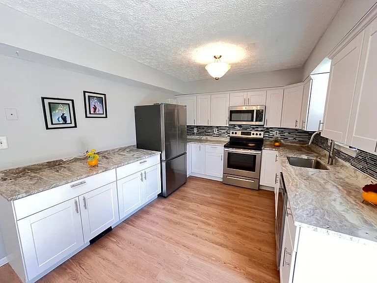 3301 Betterton Cir — Photo 7