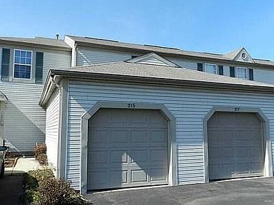1st image of 215 Macandrews Way