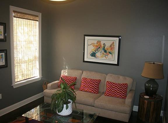 3rd image of 226 Chestnut Oak Dr