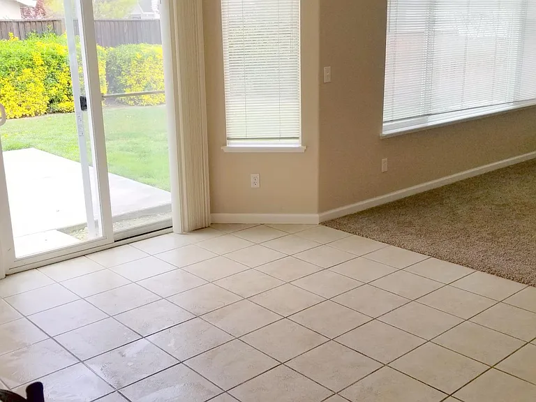 1153 Powell Ct — Photo 3
